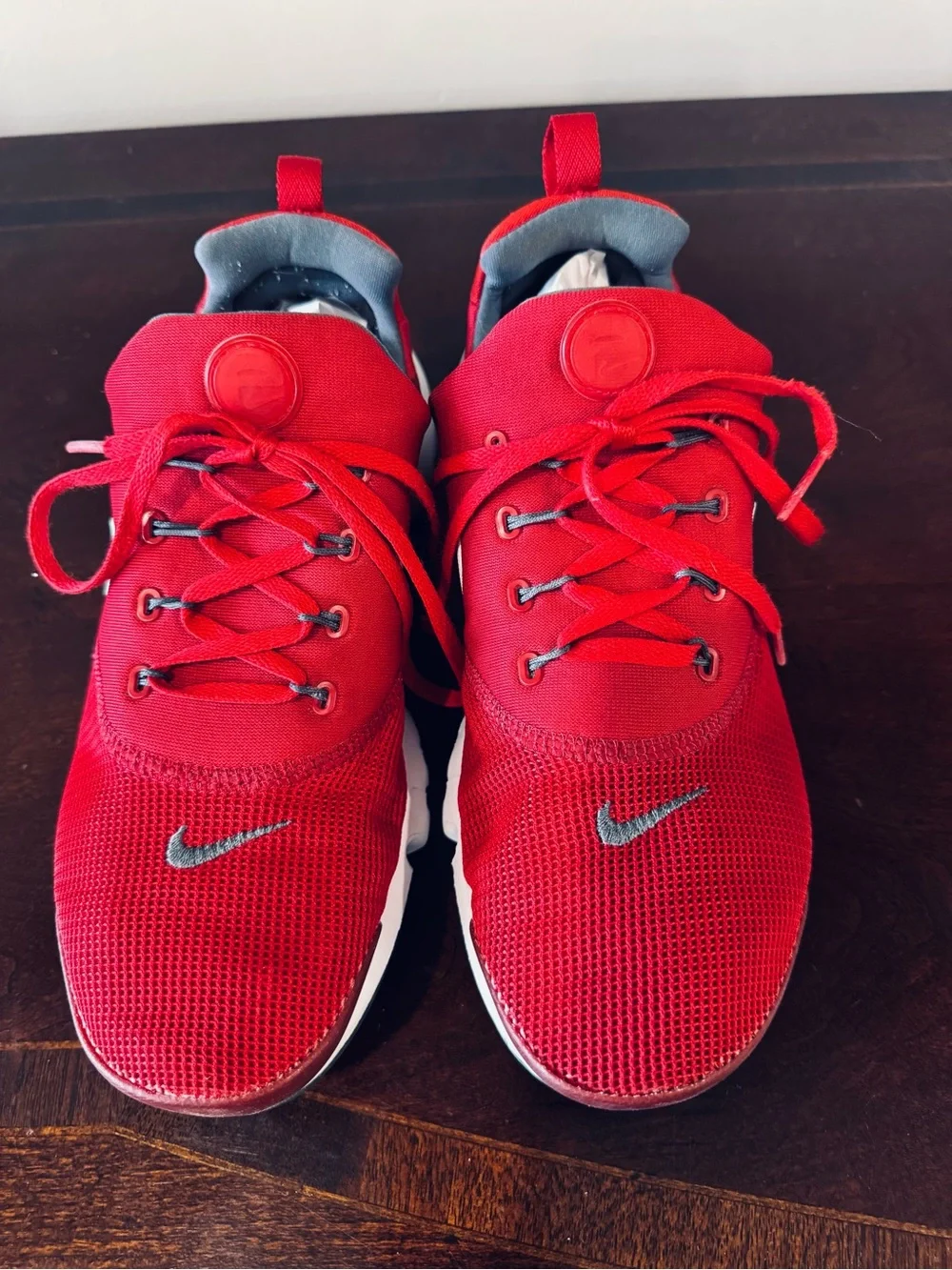 Nike Presto Fly sneakers Size 6Y/7.5W 